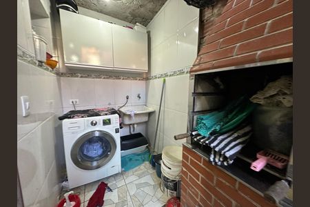 Casa à venda com 280m², 2 quartos e 2 vagas Casa à venda com 280m², 2 quartos e 2 vagasÁrea de Serviço