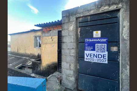 Casa à venda com 280m², 2 quartos e 2 vagas Casa à venda com 280m², 2 quartos e 2 vagasFachada