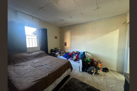Quarto 1 de casa à venda com 2 quartos, 280m² em Vila Militar, Barueri