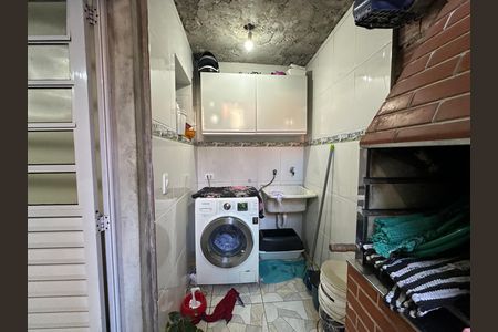 Casa à venda com 280m², 2 quartos e 2 vagas Casa à venda com 280m², 2 quartos e 2 vagasÁrea de Serviço