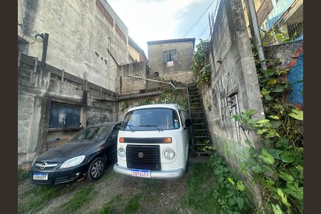 Garagem de casa à venda com 2 quartos, 280m² em Vila Militar, Barueri