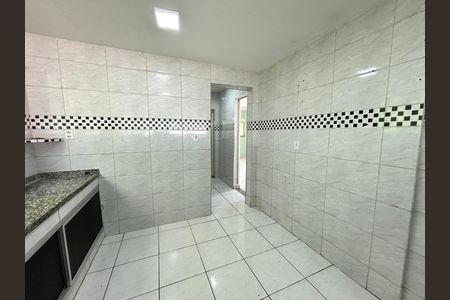 Cozinha de casa para alugar com 2 quartos, 80m² em Guadalupe, Rio de Janeiro