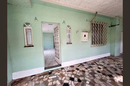Varanda/garagem de casa para alugar com 2 quartos, 80m² em Guadalupe, Rio de Janeiro