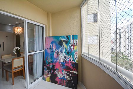Apartamento à venda com 60m², 2 quartos e 1 vaga Apartamento à venda com 60m², 2 quartos e 1 vagaSacada do Quarto 1