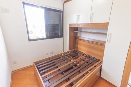 Quarto 1 de apartamento para alugar com 2 quartos, 55m² em Vila Bertioga, São Paulo