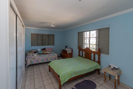 Casa à venda com 600m², 5 quartos e 2 vagas Casa à venda com 600m², 5 quartos e 2 vagasSuite 2