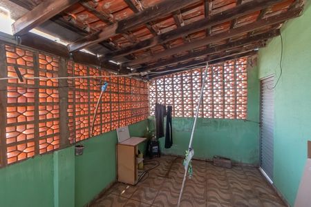 Casa à venda com 600m², 5 quartos e 2 vagas Casa à venda com 600m², 5 quartos e 2 vagasVaranda