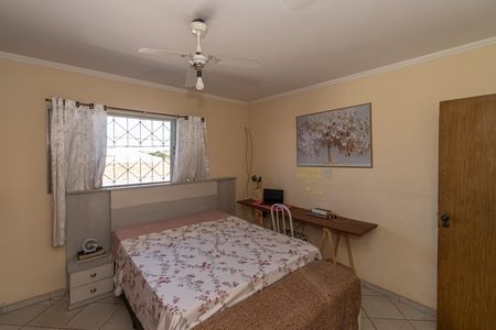 Casa à venda com 600m², 5 quartos e 2 vagas Casa à venda com 600m², 5 quartos e 2 vagasSuite 1
