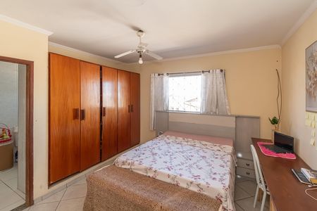 Casa à venda com 600m², 5 quartos e 2 vagas Casa à venda com 600m², 5 quartos e 2 vagasSuite 1