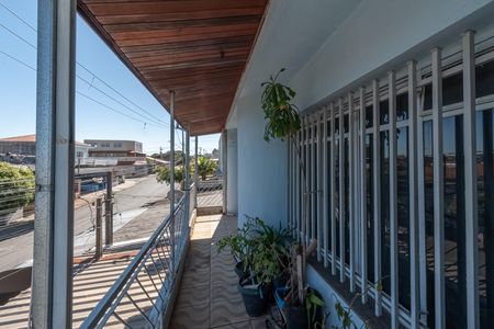 Casa à venda com 600m², 5 quartos e 2 vagas Casa à venda com 600m², 5 quartos e 2 vagasSacada