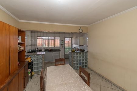Casa à venda com 600m², 5 quartos e 2 vagas Casa à venda com 600m², 5 quartos e 2 vagasCozinha