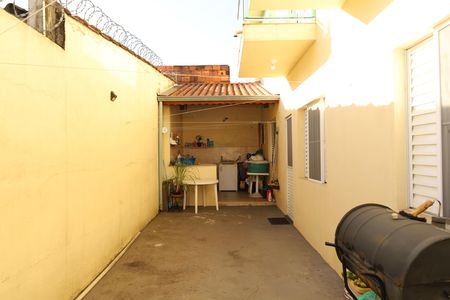 Casa à venda com 265m², 8 quartos e 3 vagasQuintal