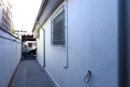Casa à venda com 265m², 8 quartos e 3 vagasCorredor externo