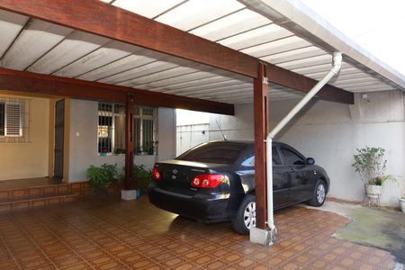 Casa à venda com 265m², 8 quartos e 3 vagas Casa à venda com 265m², 8 quartos e 3 vagasGaragem