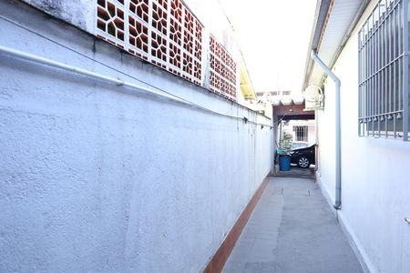 Casa à venda com 265m², 8 quartos e 3 vagasCorredor externo
