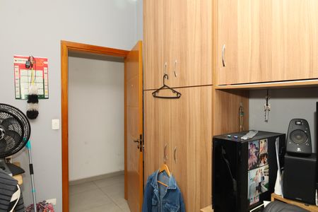 Quarto 5 de casa à venda com 8 quartos, 265m² em Vila Sinha, São Paulo