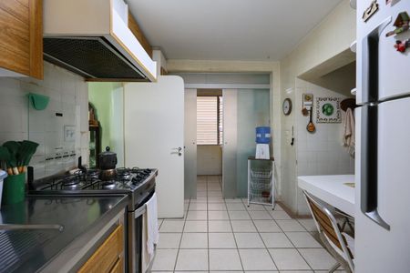 Apartamento para alugar com 105m², 2 quartos e 2 vagas Apartamento para alugar com 105m², 2 quartos e 2 vagasCozinha