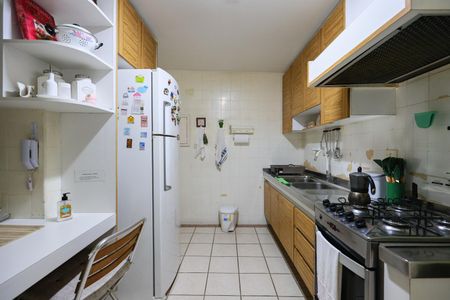 Apartamento para alugar com 105m², 2 quartos e 2 vagas Apartamento para alugar com 105m², 2 quartos e 2 vagasCozinha