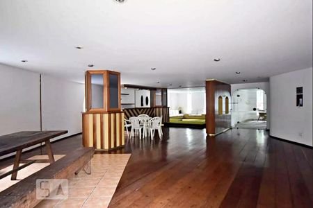 Apartamento para alugar com 105m², 2 quartos e 2 vagas Apartamento para alugar com 105m², 2 quartos e 2 vagasÁrea comum