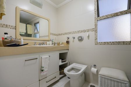 Apartamento para alugar com 105m², 2 quartos e 2 vagas Apartamento para alugar com 105m², 2 quartos e 2 vagasBanheiro da Suíte