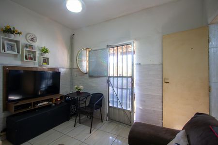 Sala de casa para alugar com 2 quartos, 120m² em Porto Novo, São Gonçalo