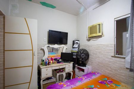 Quarto 1 de casa para alugar com 2 quartos, 120m² em Porto Novo, São Gonçalo