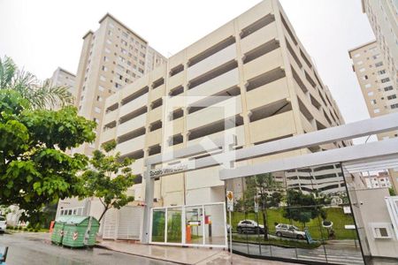 Apartamento para alugar com 44m², 2 quartos e 1 vaga Apartamento para alugar com 44m², 2 quartos e 1 vagaFachada