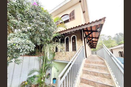 Casa para alugar com 120m², 2 quartos e 2 vagas Casa para alugar com 120m², 2 quartos e 2 vagasEntrada