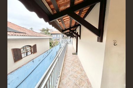 Casa para alugar com 120m², 2 quartos e 2 vagas Casa para alugar com 120m², 2 quartos e 2 vagasCorredor Externo