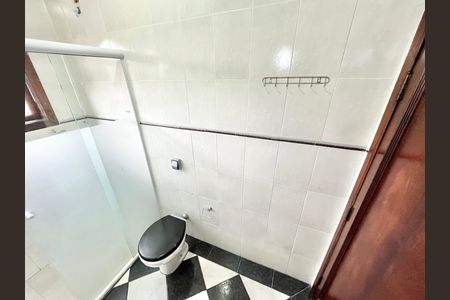 Casa para alugar com 120m², 2 quartos e 2 vagas Casa para alugar com 120m², 2 quartos e 2 vagasBanheiro