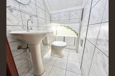 Casa para alugar com 120m², 2 quartos e 2 vagas Casa para alugar com 120m², 2 quartos e 2 vagasLavabo