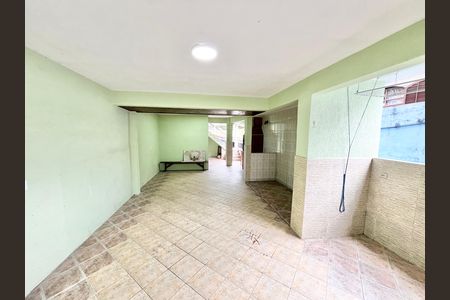 Casa para alugar com 120m², 2 quartos e 2 vagas Casa para alugar com 120m², 2 quartos e 2 vagasGaragem / Àrea Gourmet