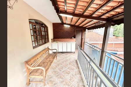 Casa para alugar com 120m², 2 quartos e 2 vagas Casa para alugar com 120m², 2 quartos e 2 vagasVaranda