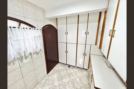 Casa para alugar com 120m², 2 quartos e 2 vagas Casa para alugar com 120m², 2 quartos e 2 vagasEdícula