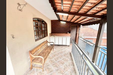 Casa para alugar com 120m², 2 quartos e 2 vagas Casa para alugar com 120m², 2 quartos e 2 vagasVaranda