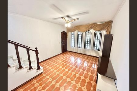 Casa para alugar com 120m², 2 quartos e 2 vagas Casa para alugar com 120m², 2 quartos e 2 vagasSala