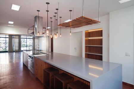 Apartamento à venda com 289m², 4 quartos e 2 vagas