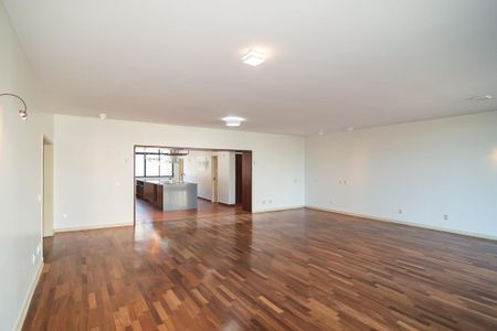 Apartamento à venda com 289m², 4 quartos e 2 vagas