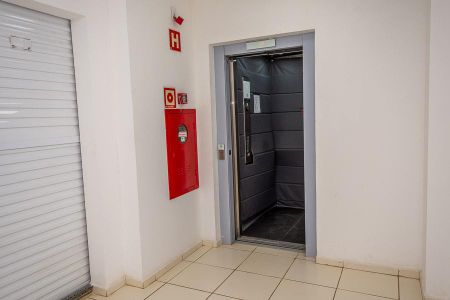 Área comum-Hall do elevador de acesso da cobertura de apartamento para alugar com 3 quartos, 130m² em Parque Liberdade, Americana