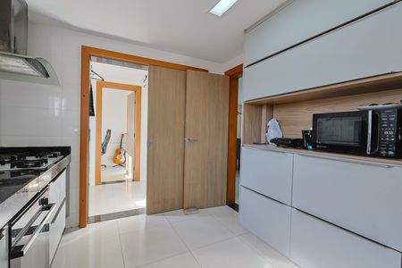 Apartamento à venda com 4 quartos, 173m² em Buritis, Belo Horizonte