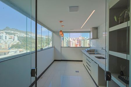 Apartamento à venda com 4 quartos, 173m² em Buritis, Belo Horizonte