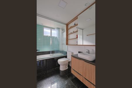 Apartamento à venda com 4 quartos, 173m² em Buritis, Belo Horizonte