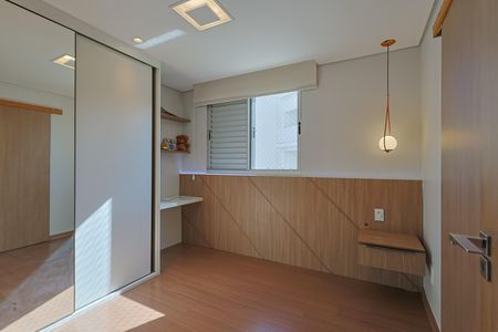 Apartamento à venda com 4 quartos, 173m² em Buritis, Belo Horizonte