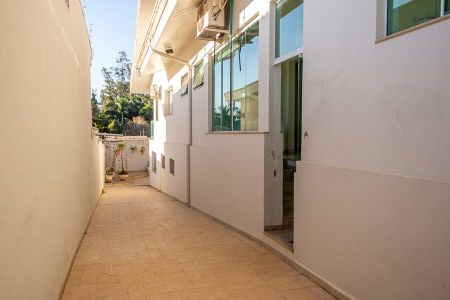 Casa para alugar com 283m², 3 quartos e 3 vagasCorredor externo