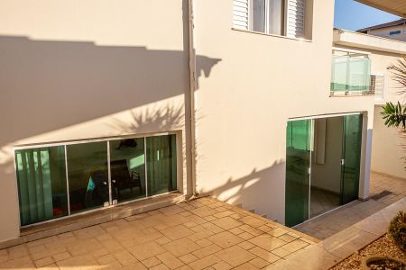 Fachada  fundos de casa para alugar com 3 quartos, 283m² em Chácara Machadinho I, Americana
