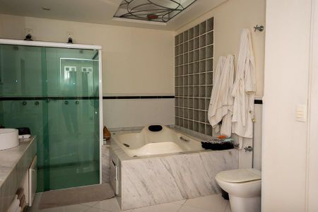 Casa para alugar com 283m², 3 quartos e 3 vagasBanheiro Suíte 2