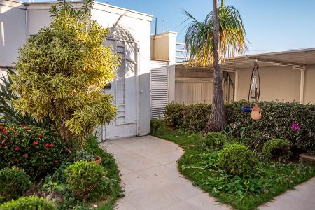 Entrada de pedestre e jardim frente   de casa para alugar com 3 quartos, 283m² em Chácara Machadinho I, Americana