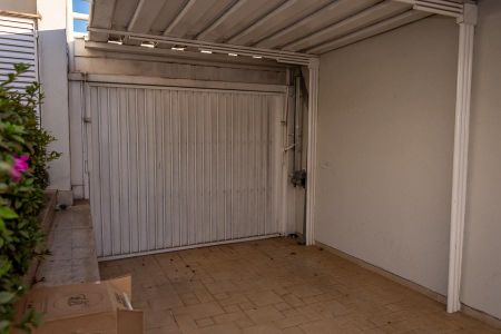 Entrada de veículos-Garagem  de casa para alugar com 3 quartos, 283m² em Chácara Machadinho I, Americana
