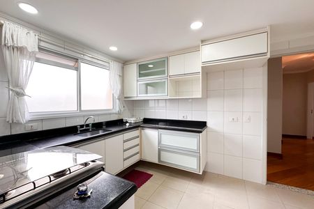 Apartamento para alugar com 110m², 3 quartos e 3 vagas Apartamento para alugar com 110m², 3 quartos e 3 vagasCozinha
