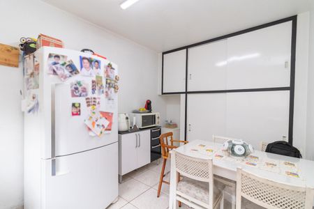 Cozinha 2 de casa à venda com 4 quartos, 325m² em Vila Ré, São Paulo